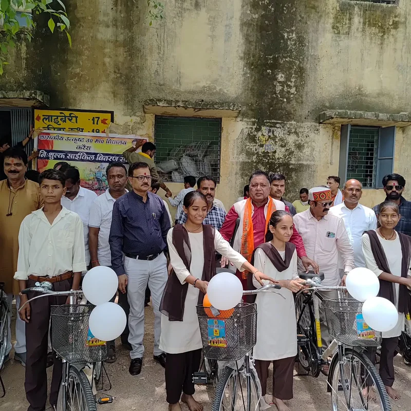 मन लगाकर पढ़ाई करें, सरकार हर कदम पर आपके साथ है- विधायक श्री रमेश प्रसाद खटीक