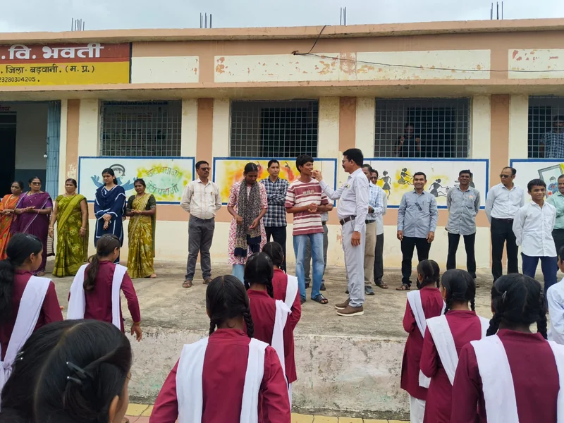 भवती विद्यालय के दो विद्यार्थियों का पीएटी 2026 के प्रथम राउंड में चयन, बिना कोचिंग हासिल की सफलता