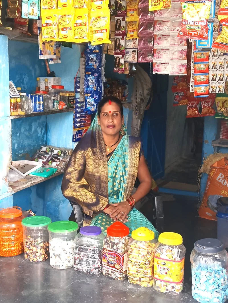 "कहानी बदलाव की" स्वसहायता समूह से मिला सहारा, श्रीमती शारदा उइके ने परिवार की आर्थिक स्थिति को दी नई दिशा