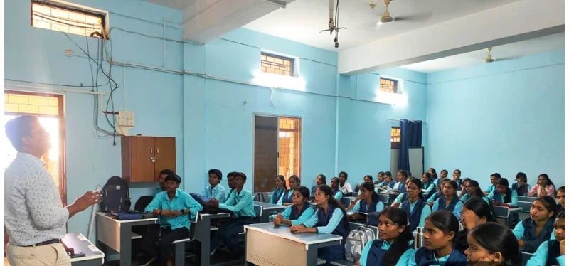 सेवा सेतु अभियान के तहत पीजी कालेज बालाघाट में छात्रवृत्ति योजनाओं के लिए विशेष तकनीकी शिविर आयोजित